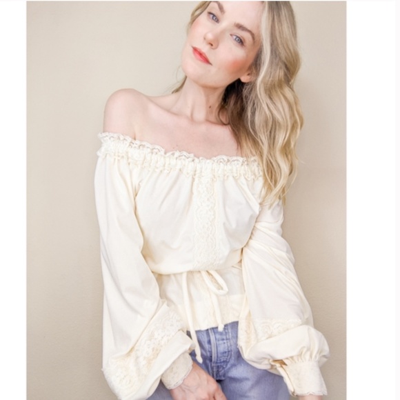 70s Handmade Vintage Lace Blouse - Picture 2 of 10